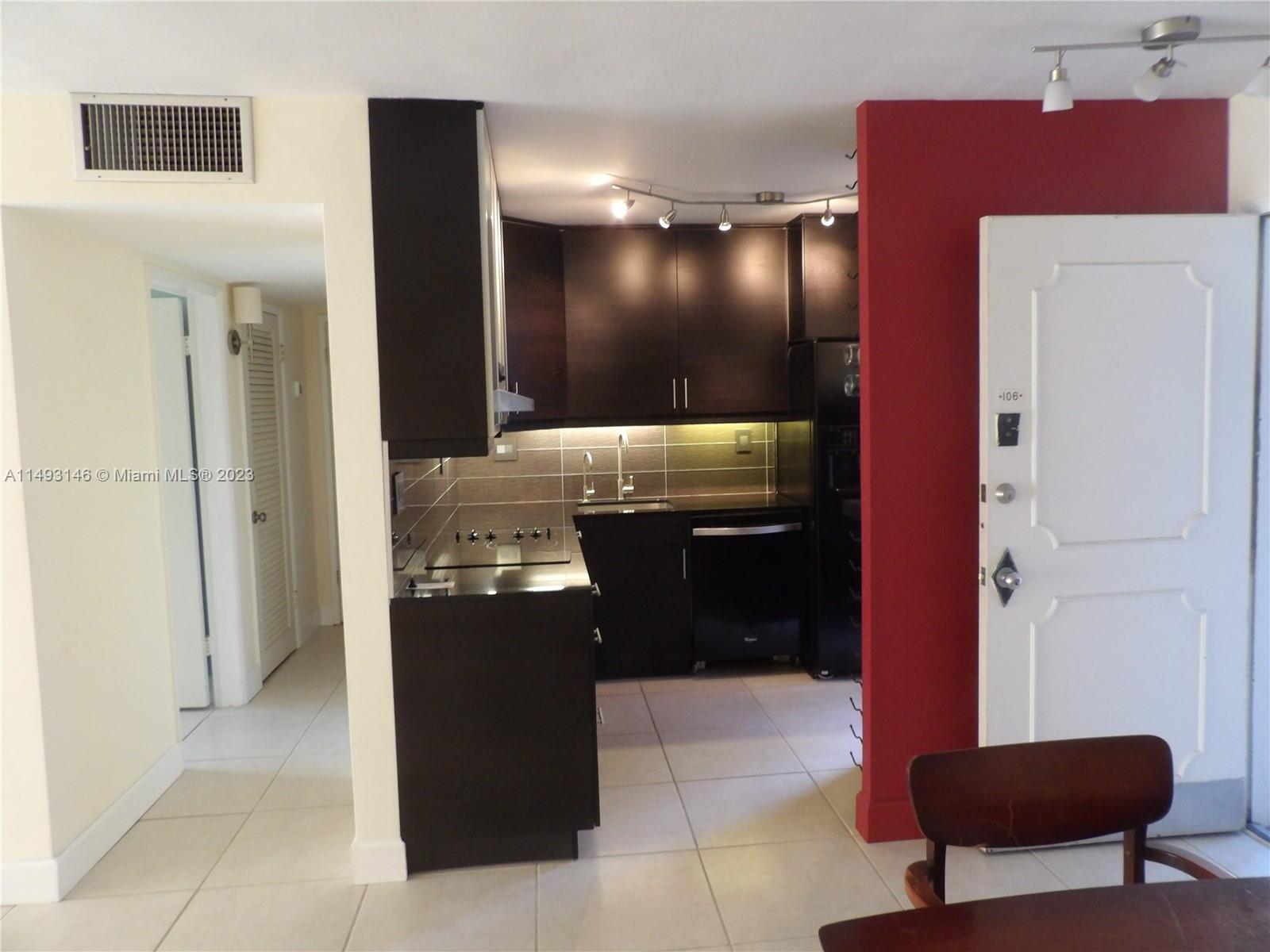 1631 Northeast 114th St Unit 106