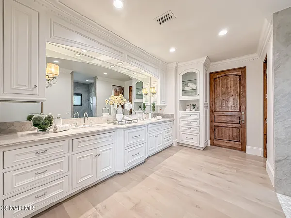 $3,235,000 | 25877 Shady Oak Lane, Valencia, CA 91381