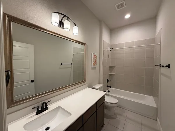 $2,420 | 541 Molly Lane, Keene, TX 76059