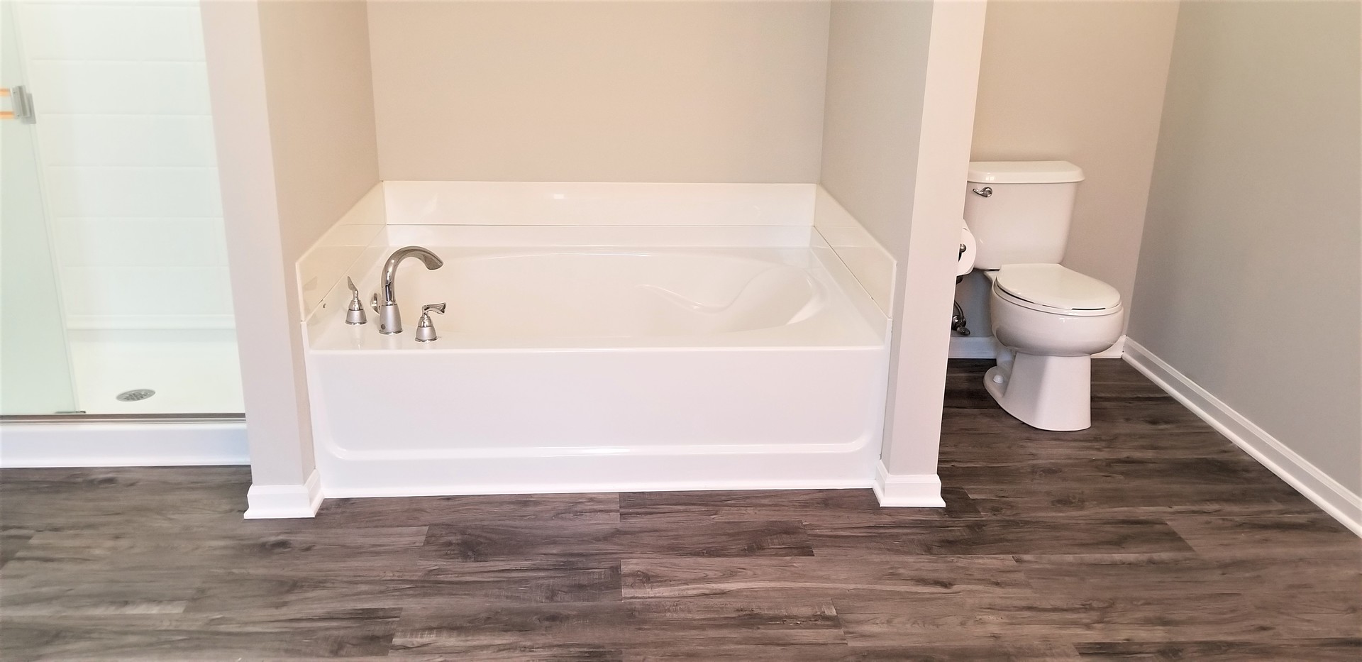 3255 Marbill Farm Road Montgomery, IL 60538 - Photo 12 of 22 a bathroom with a sink and toilet