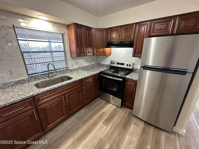 $1,800 | 565 Jackson Avenue, Satellite Beach, FL 32937