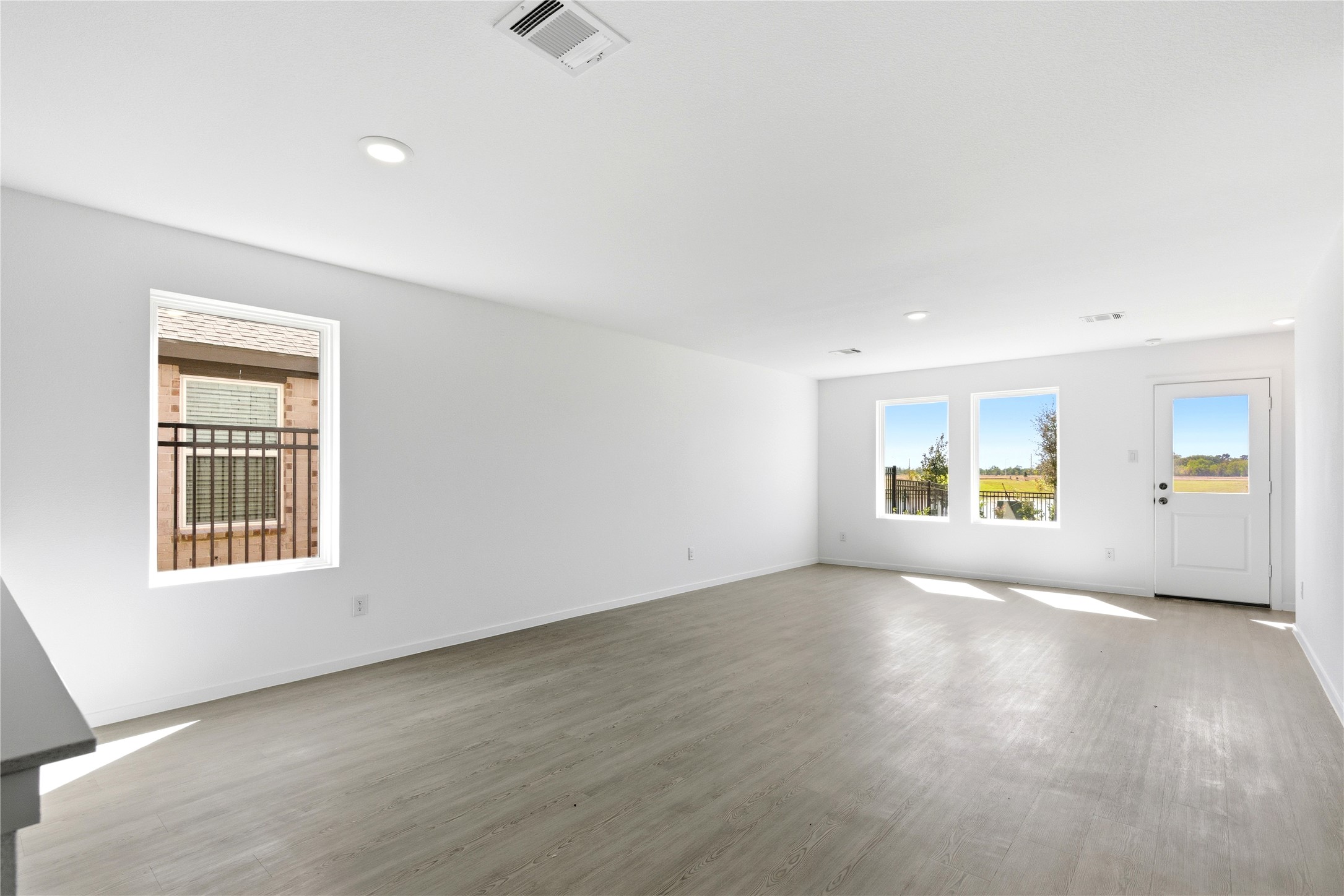 3029 Merganser Ridge Drive Katy, TX 77493 - Photo 6 of 42 an empty room with windows