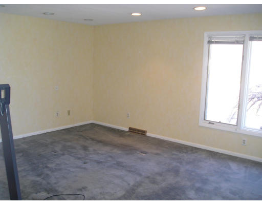 115 Quinnehtuk Road Longmeadow, MA 01106 - Photo 11 of 21