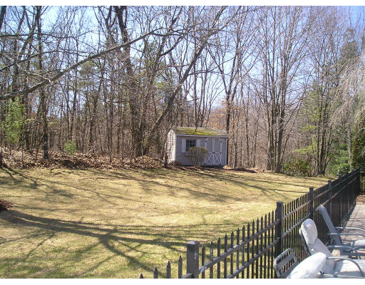 115 Quinnehtuk Road Longmeadow, MA 01106 - Photo 18 of 21
