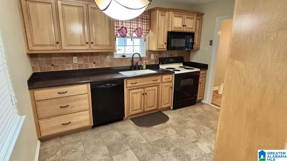 6431 Tyler Loop Road Pinson, AL 35126 - Photo 5 of 21