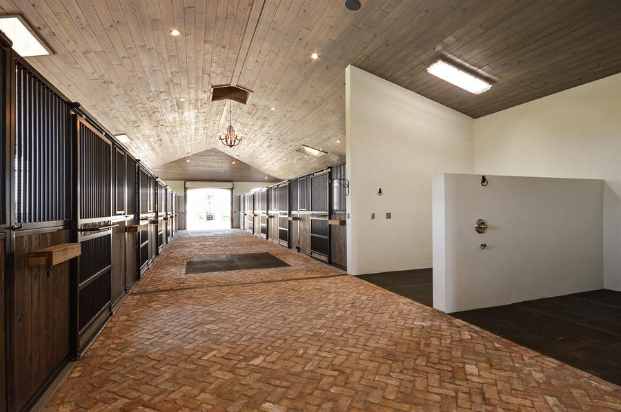 3689 Grand Prix Farms Road Wellington, FL 33414 - Photo 3 of 13 3689GrandPrixFarmsDr_vht_viewer_2001