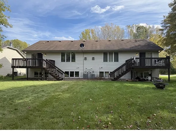 $534,900 | 2119 North Cloudview Drive, Appleton, WI 54914