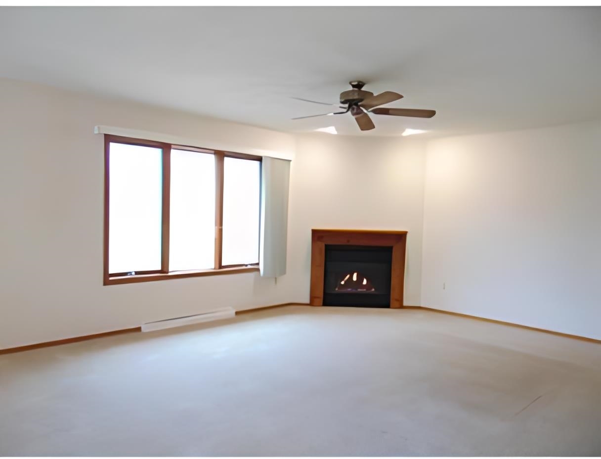 2119 North Cloudview Drive Appleton, WI 54914 - Photo 3 of 21