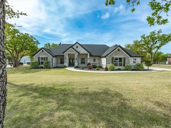 $599,000 | 695 Winkler Way, Springtown, TX 76082