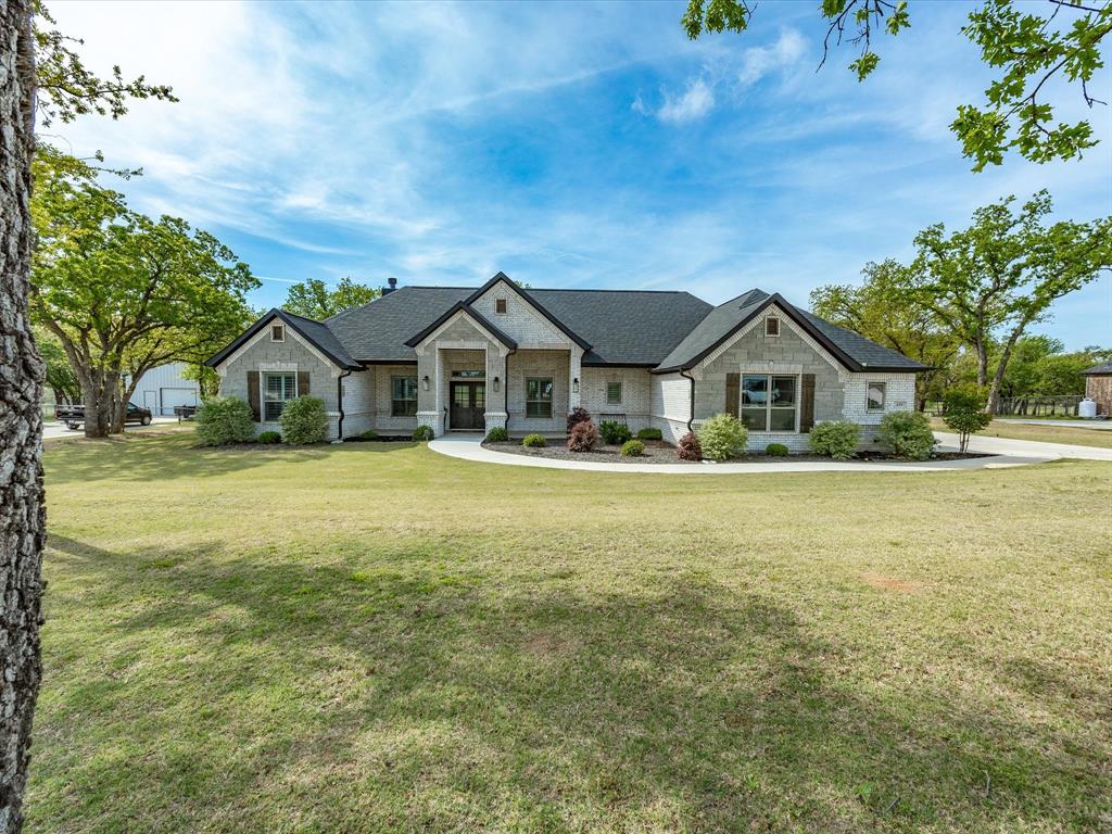 695 Winkler Way Springtown, TX 76082 - Photo 1 of 40