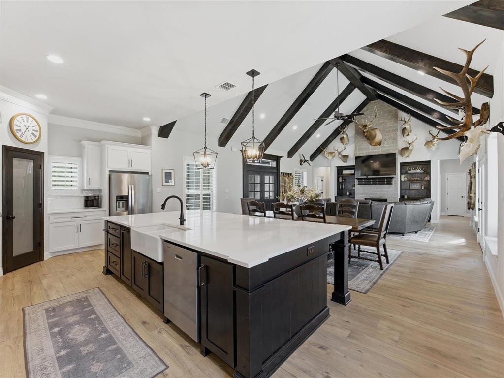 695 Winkler Way Springtown, TX 76082 - Photo 13 of 40