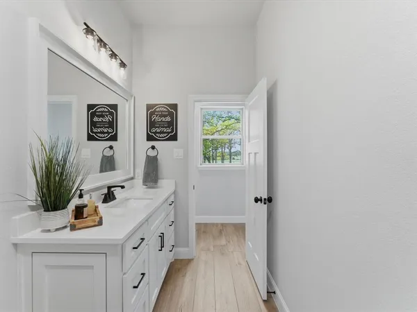 $599,000 | 695 Winkler Way, Springtown, TX 76082