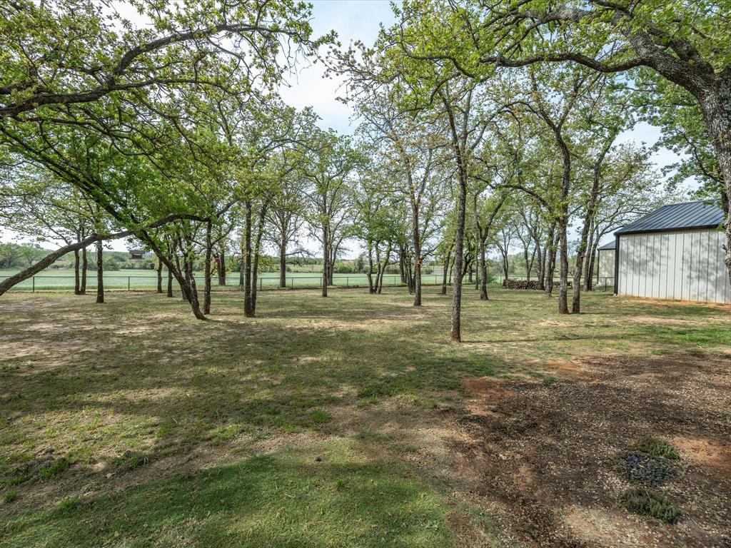 695 Winkler Way Springtown, TX 76082 - Photo 7 of 40