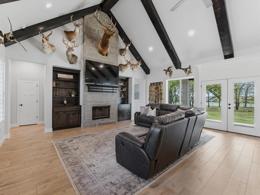 695 Winkler Way Springtown, TX 76082 - Photo 10 of 40