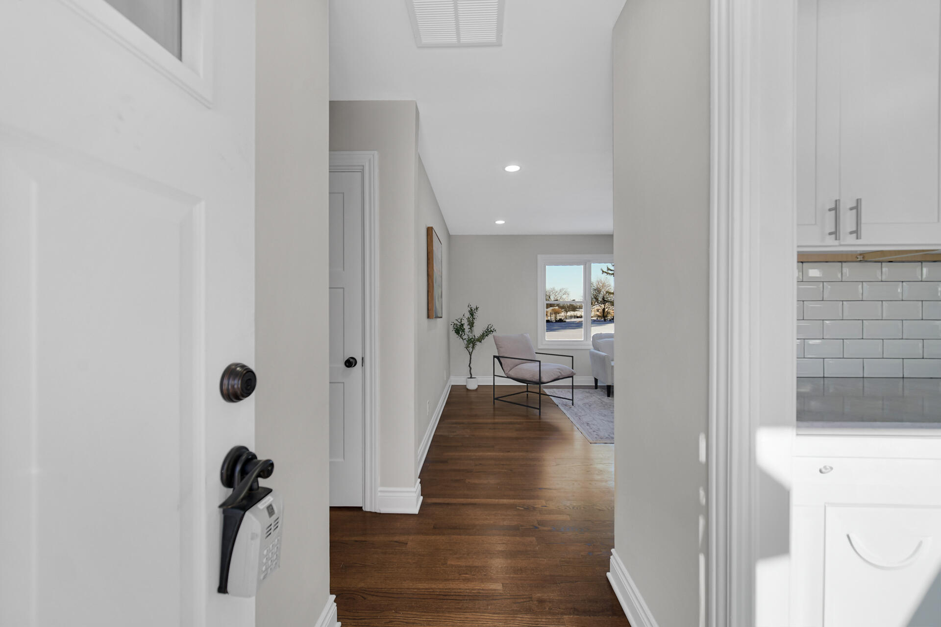 910 High Street Hobart, IN 46342 - Photo 4 of 29 a living room with furniture and a wooden floor