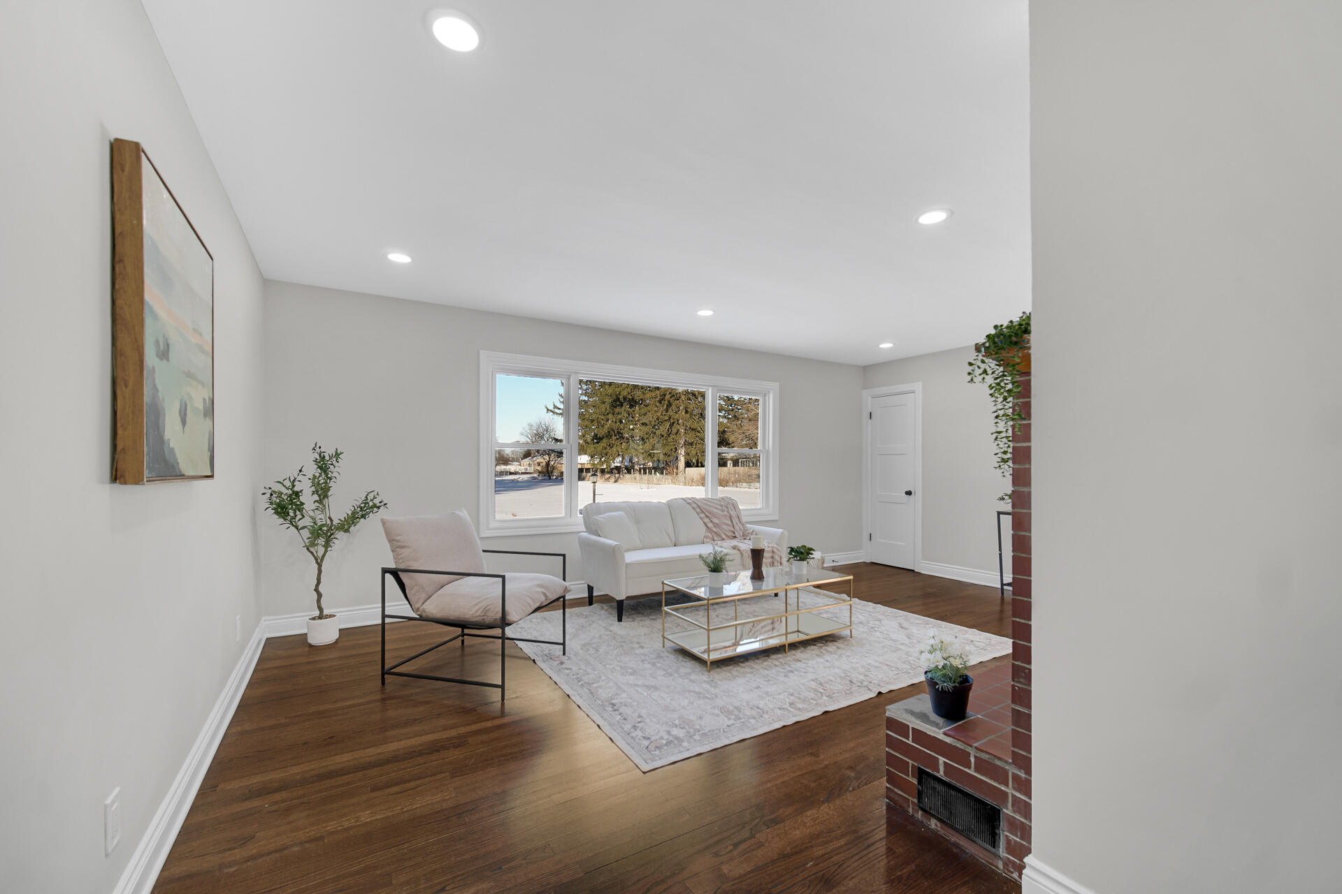910 High Street Hobart, IN 46342 - Photo 5 of 29 a living room with furniture and a table