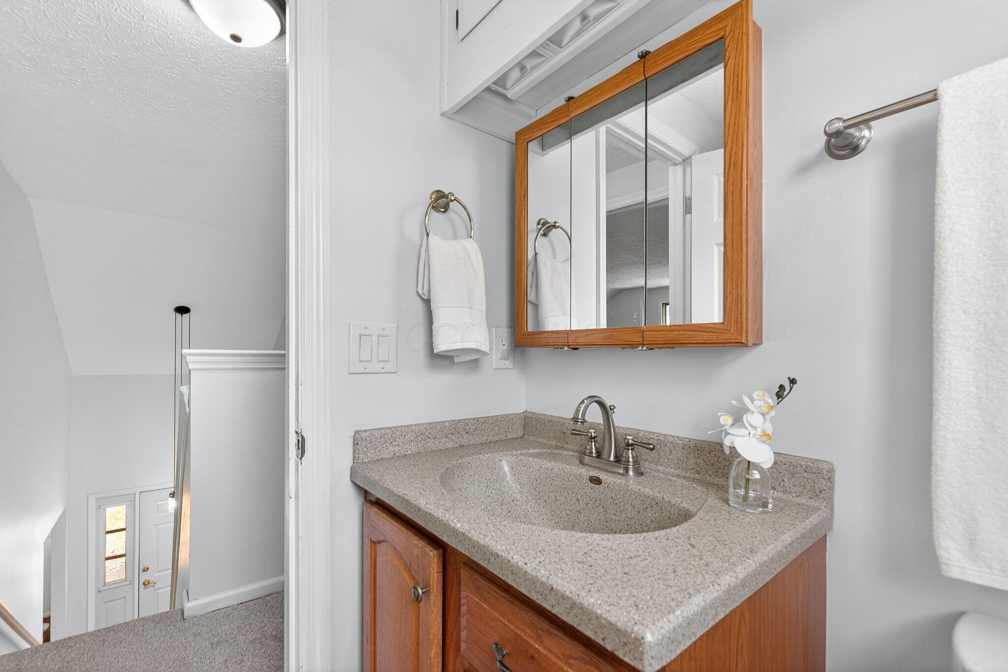 4985 Dellen Road Groveport, OH 43125 - Photo 39 of 60 4985 Dellen Rd (Interior)-39