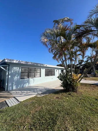 $2,100 | 4791 Elmhurst Road, Unit B, West Palm Beach, FL 33417