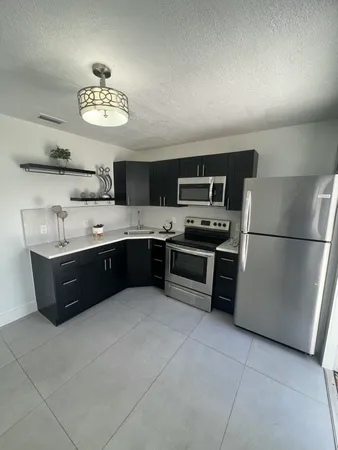 $2,100 | 4791 Elmhurst Road, Unit B, West Palm Beach, FL 33417