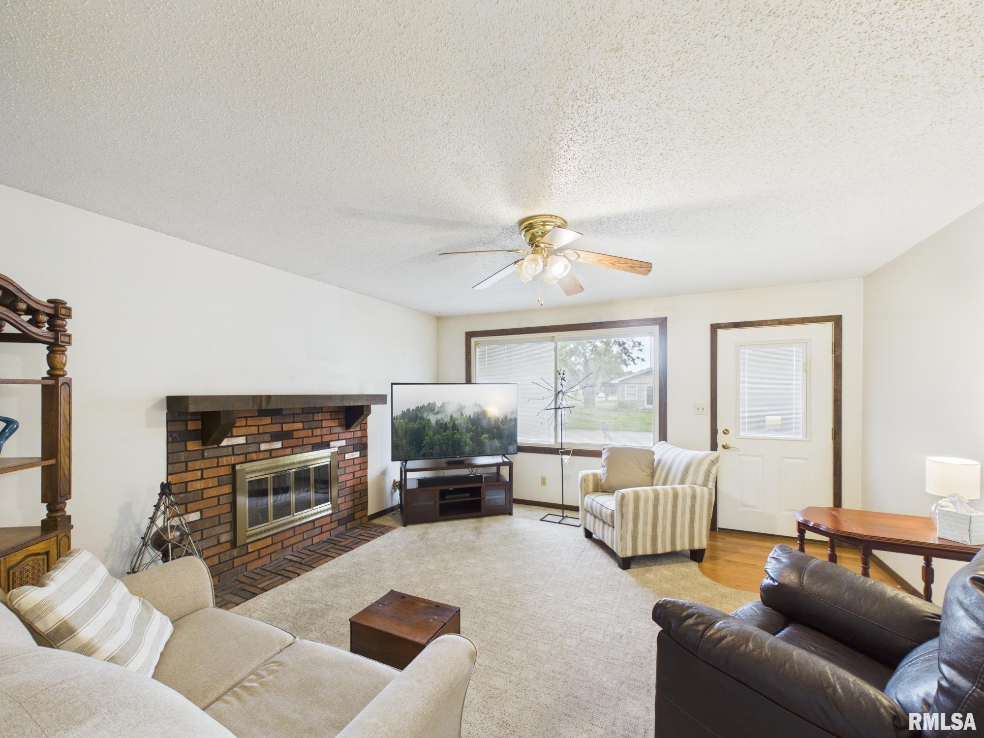 3029 Selkirk Road Springfield, IL 62702 - Photo 5 of 21 Gallery Image 5
