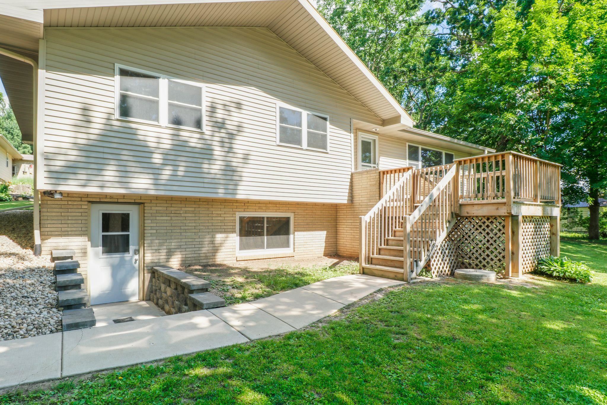 4990 Bultman Road Madison, WI 53704 - Photo 3 of 41