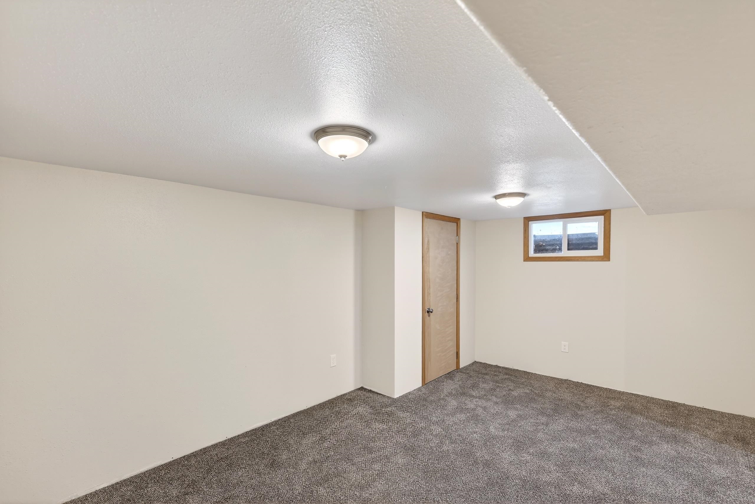2803 West Queen Avenue Spokane, WA 99205 - Photo 18 of 50