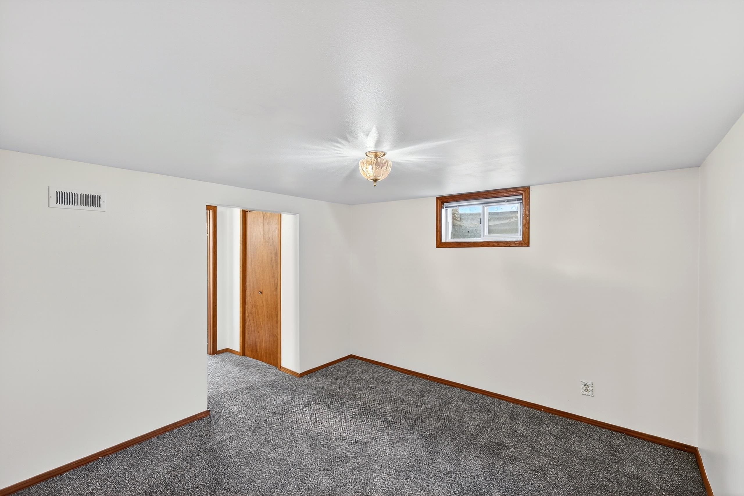2803 West Queen Avenue Spokane, WA 99205 - Photo 20 of 50