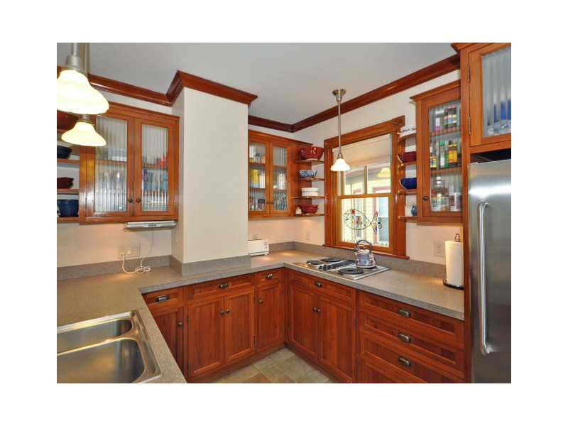 87 Malbone Road Newport, RI 02840 - Photo 12 of 24 Kitchen.