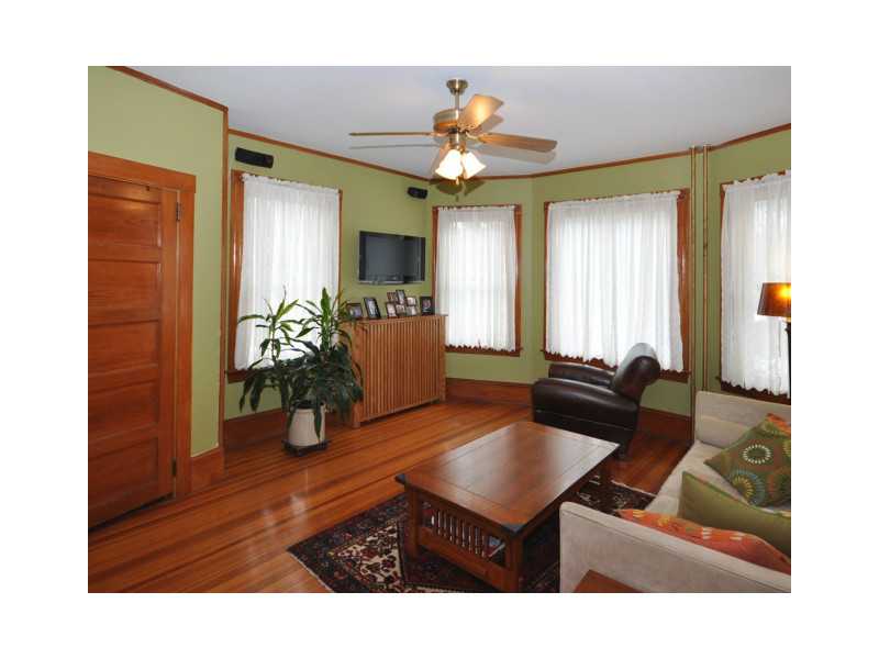 87 Malbone Road Newport, RI 02840 - Photo 2 of 24 Living Room.