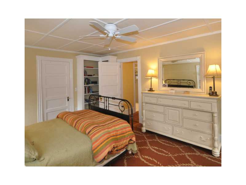 87 Malbone Road Newport, RI 02840 - Photo 21 of 24 Master Bedroom.