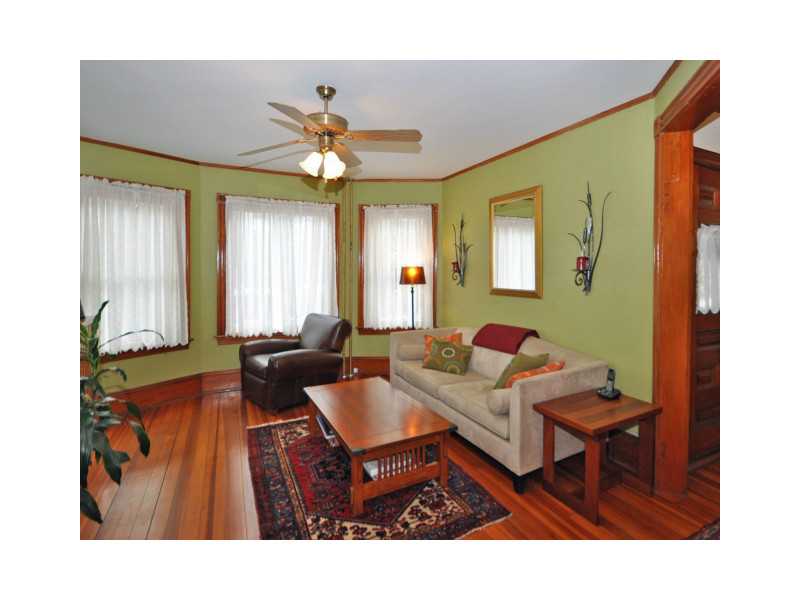 87 Malbone Road Newport, RI 02840 - Photo 3 of 24 Living Room.