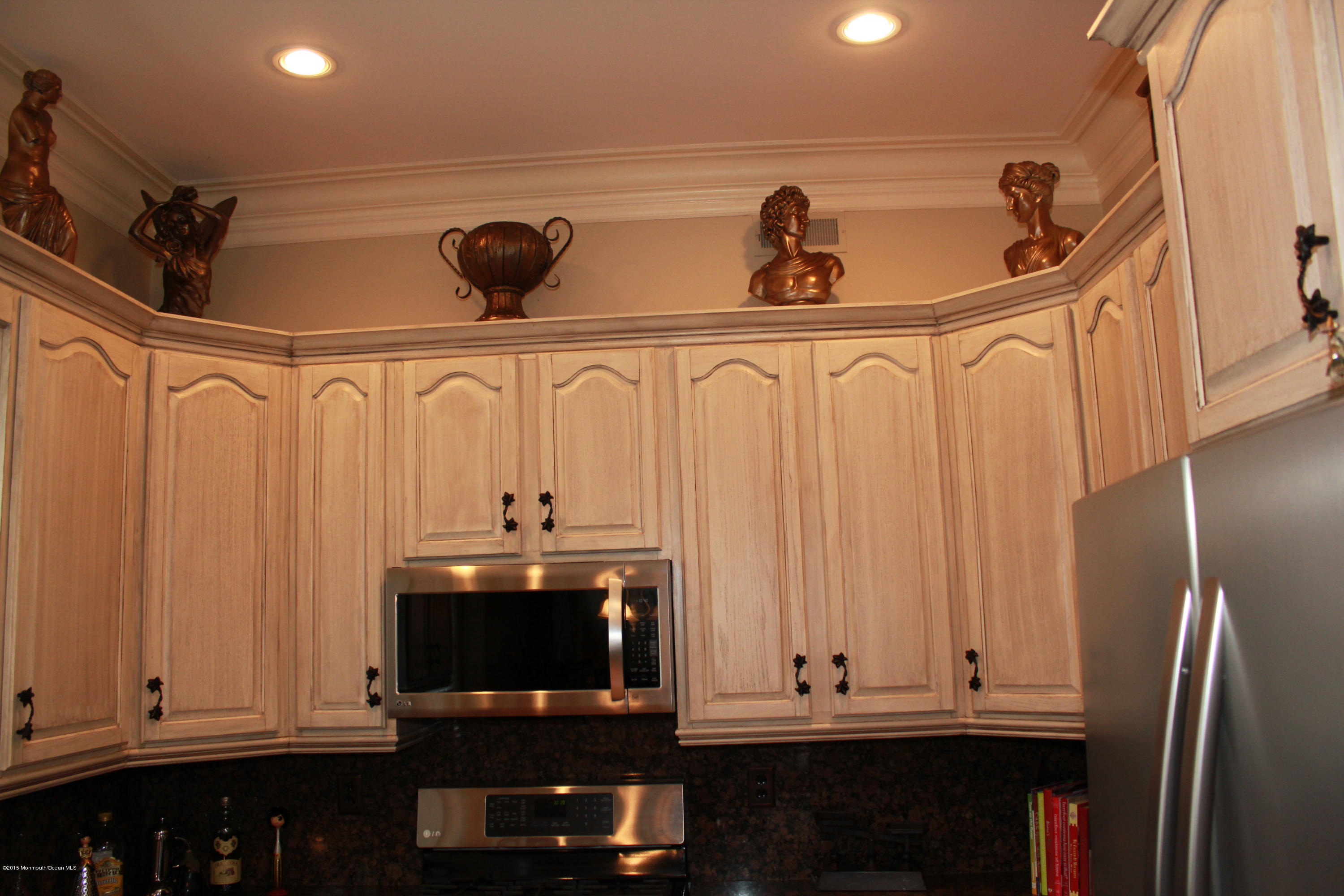 45 Congressional Road Jackson, NJ 08527 - Photo 42 of 74 Kitchen cabinet detail 1