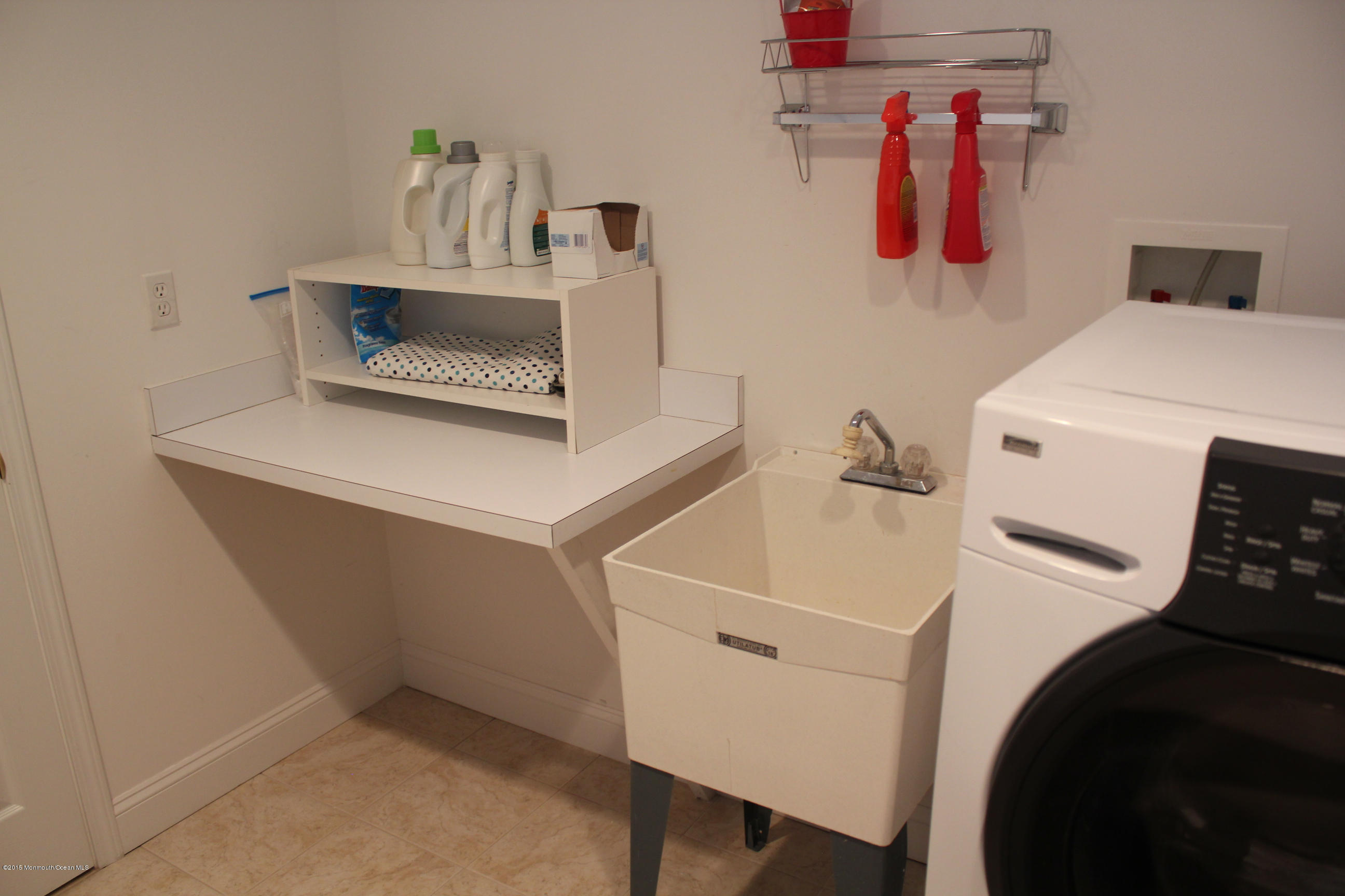 45 Congressional Road Jackson, NJ 08527 - Photo 62 of 74 Basement Laundry 2