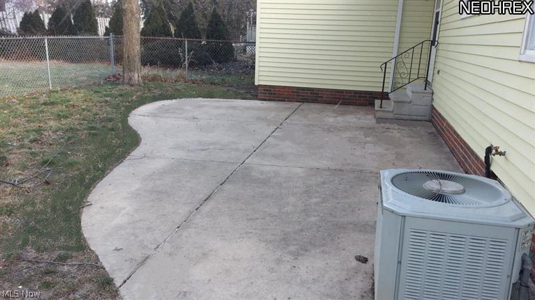 5681 Faraday Road Cleveland, OH 44124 - Photo 24 of 25