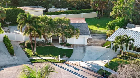 $765,000 | 77 Holly Circle, Tequesta, FL 33469