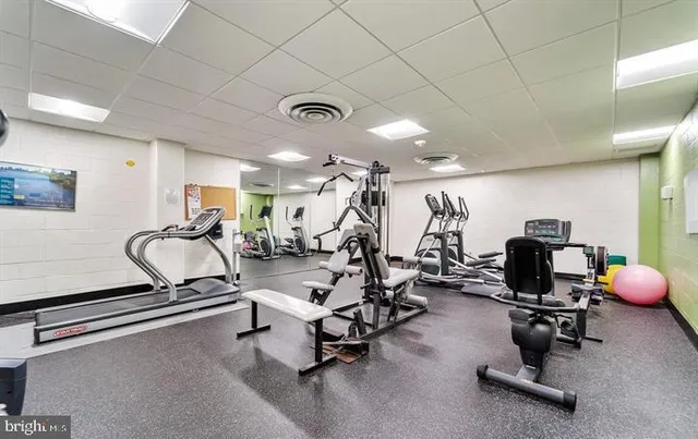 $179,900 | 4242 East W Highway, Unit 417, Chevy Chase, MD 20815