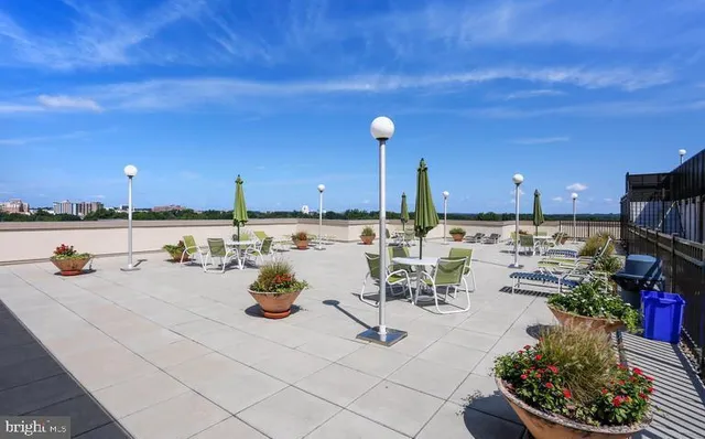 $179,900 | 4242 East W Highway, Unit 417, Chevy Chase, MD 20815