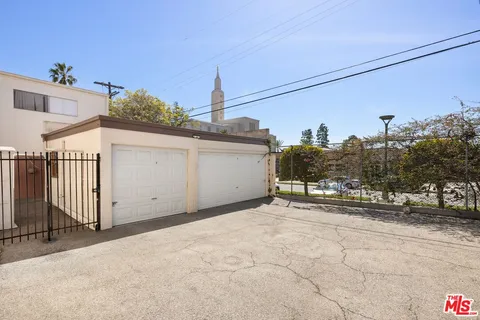$2,475,000 | 1621 Manning Avenue, Los Angeles, CA 90024