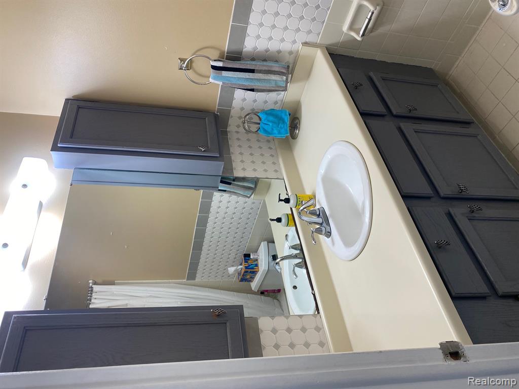 420 Baldwin Avenue Rochester, MI 48307 - Photo 5 of 10