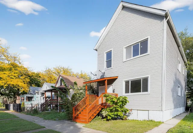 $395,000 | 844 West 51st Place, Chicago, IL 60609