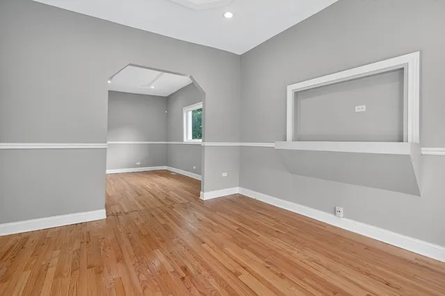 $395,000 | 844 West 51st Place, Chicago, IL 60609