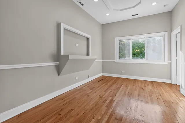 $395,000 | 844 West 51st Place, Chicago, IL 60609