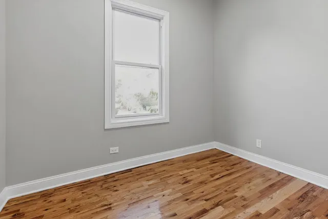 $395,000 | 844 West 51st Place, Chicago, IL 60609