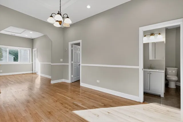 $395,000 | 844 West 51st Place, Chicago, IL 60609