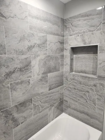 $395,000 | 844 West 51st Place, Chicago, IL 60609