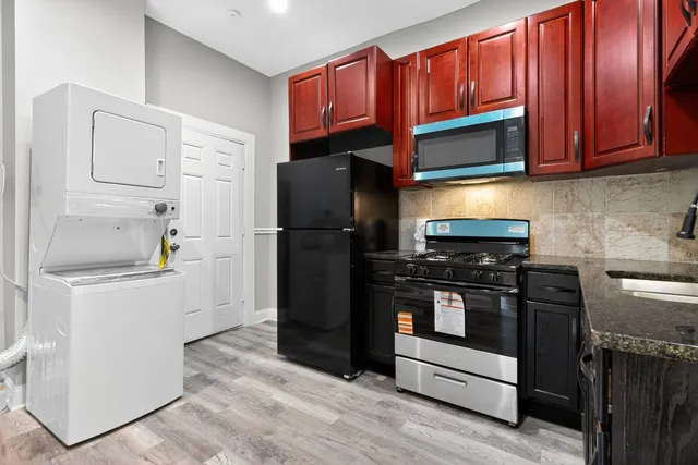 $395,000 | 844 West 51st Place, Chicago, IL 60609