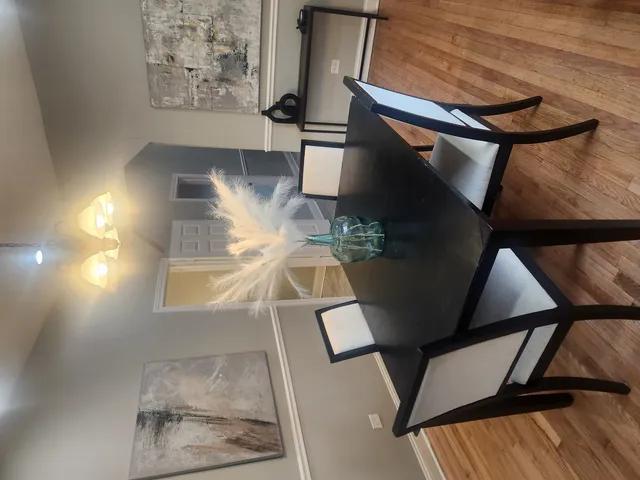 $395,000 | 844 West 51st Place, Chicago, IL 60609