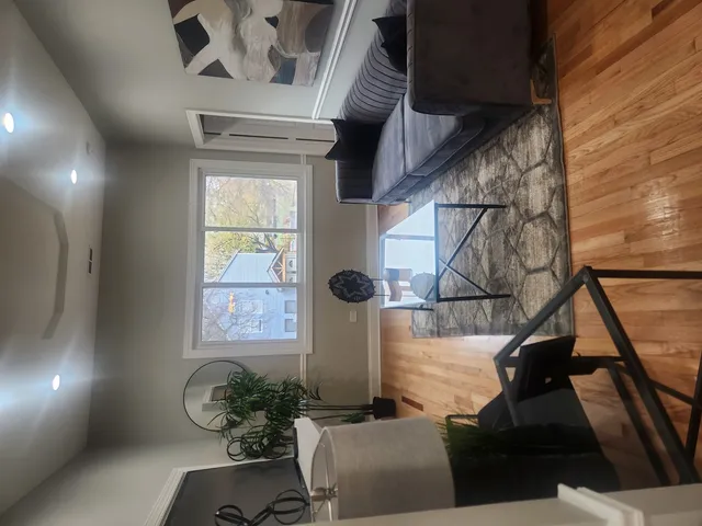 $395,000 | 844 West 51st Place, Chicago, IL 60609