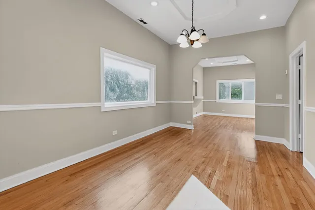 $395,000 | 844 West 51st Place, Chicago, IL 60609