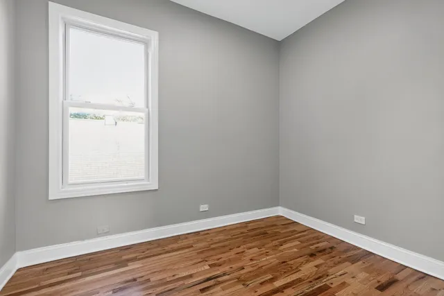 $395,000 | 844 West 51st Place, Chicago, IL 60609